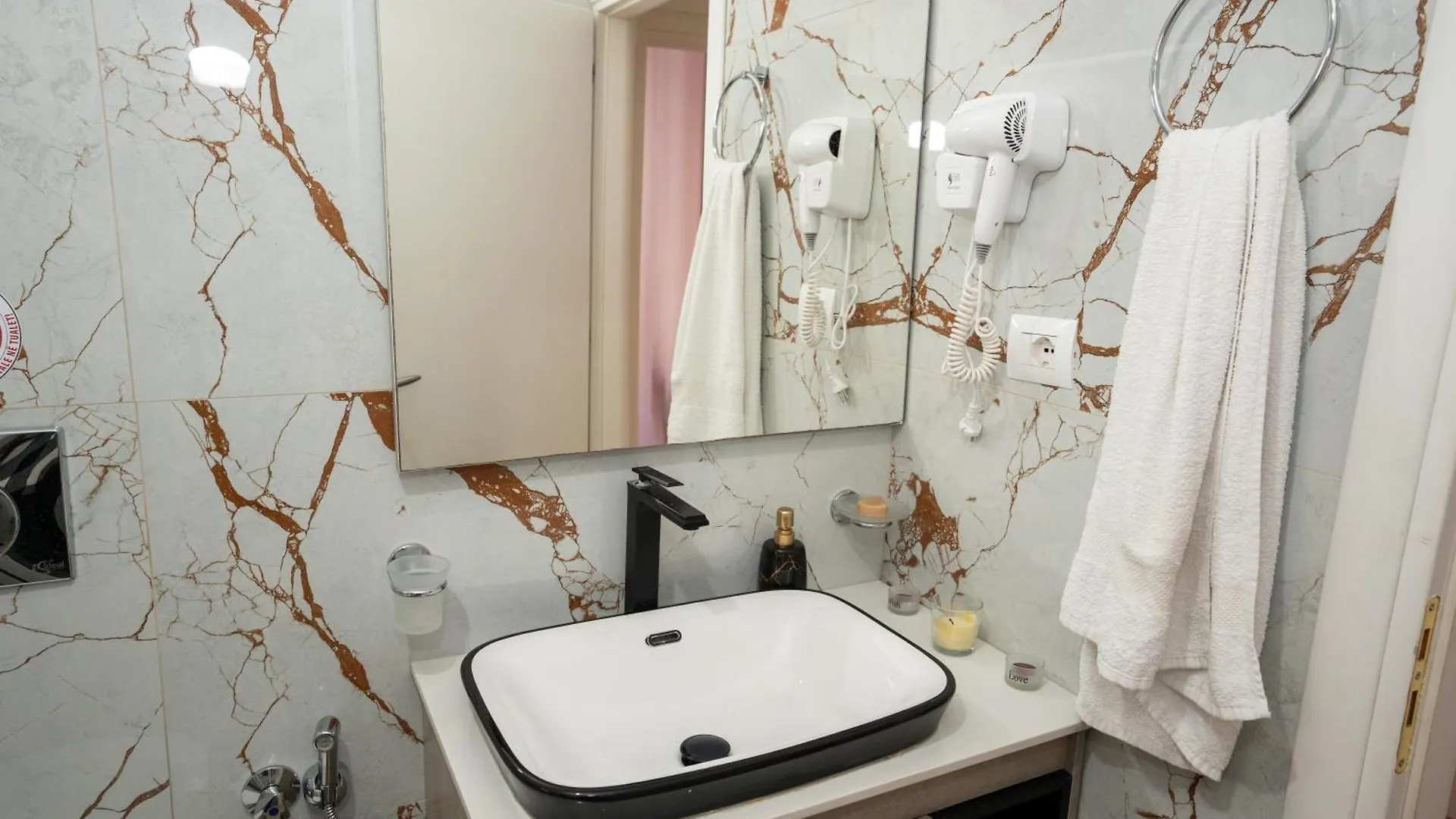 Olivia Apartment Sarande Albania
