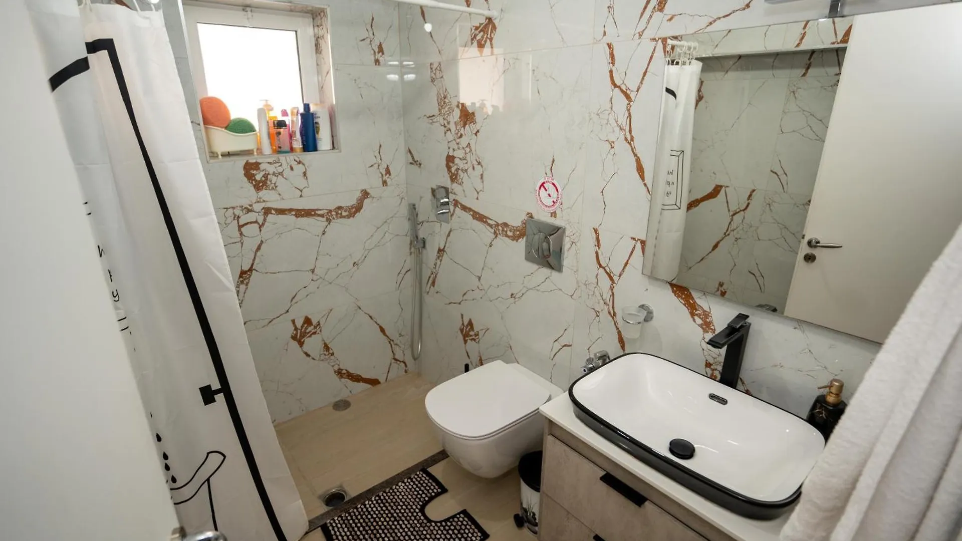 Olivia Apartment Sarande 0*,  Albania